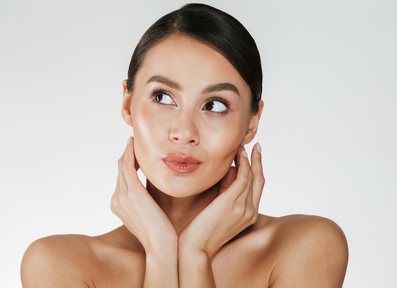 Можно ли делать SMAS-лифтинг летом?