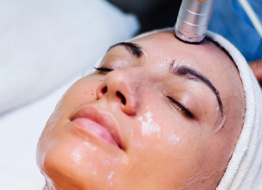 Вакуумный массаж лица