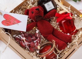 Что подарить девушке на 14 февраля