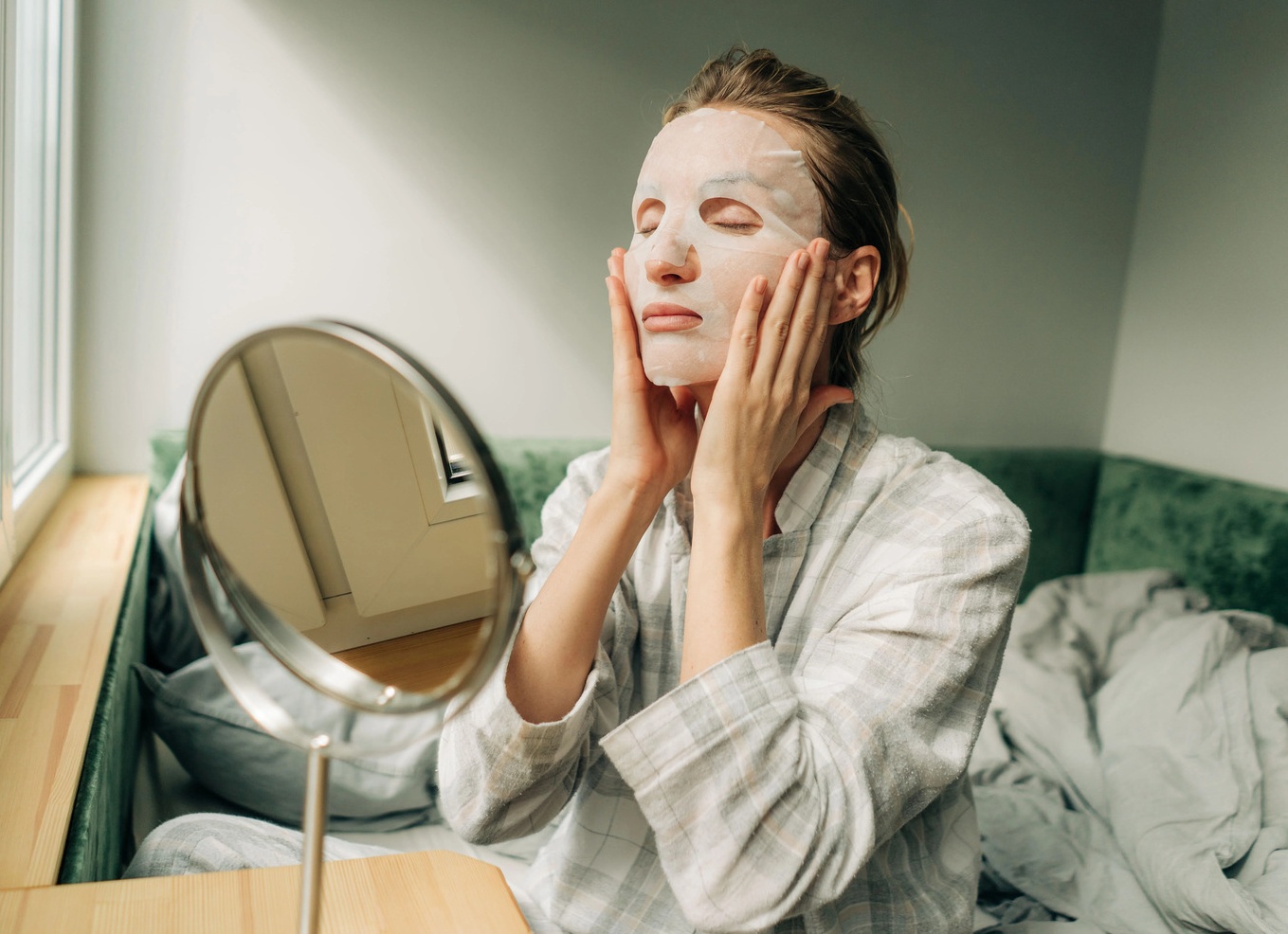 Как использовать тканевую маску, чтобы точно похорошеть