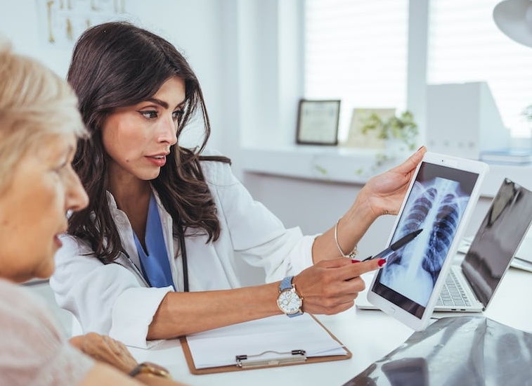 Самые важные врачи для женщины после 40 лет