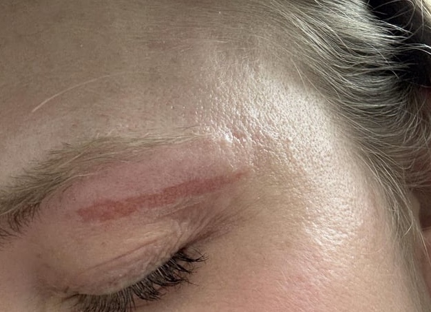 Салон на дому: как сделать восковую депиляцию?